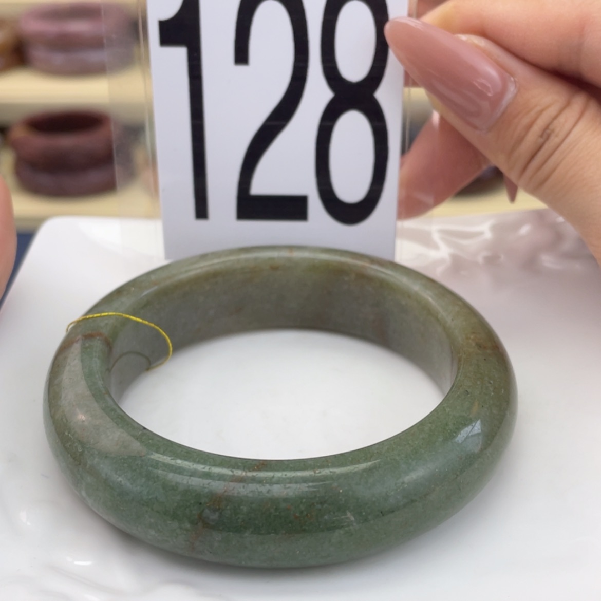 【闪购商品】石英质玉手镯未镶嵌