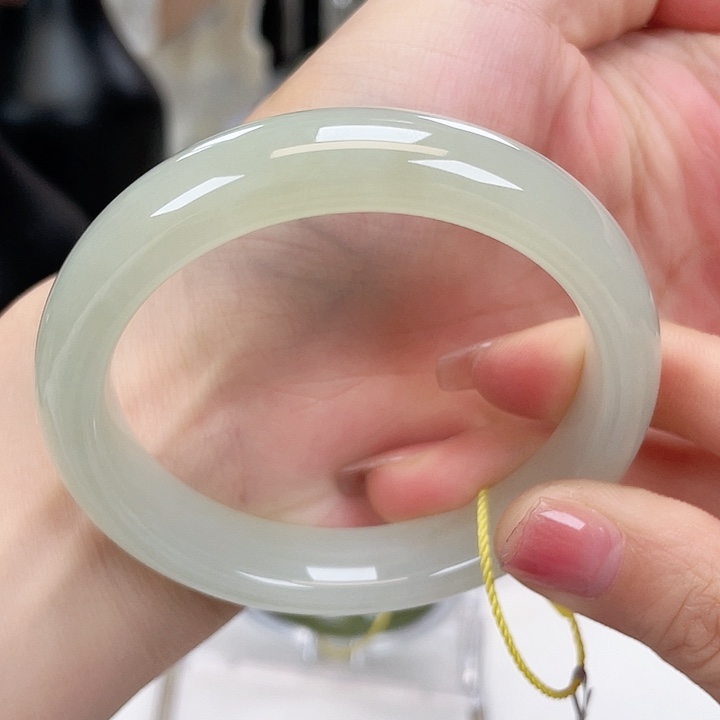 和田玉手镯57未镶嵌