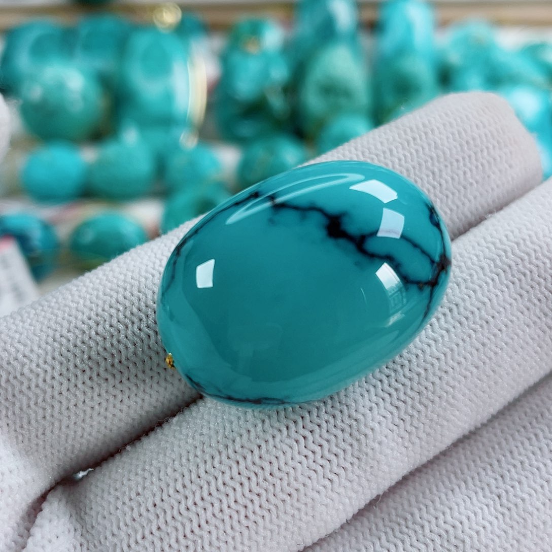 绿松石颈饰未镶嵌