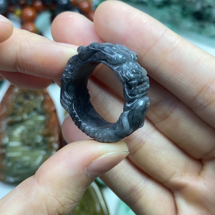 颈饰未镶嵌翡翠鱼*小