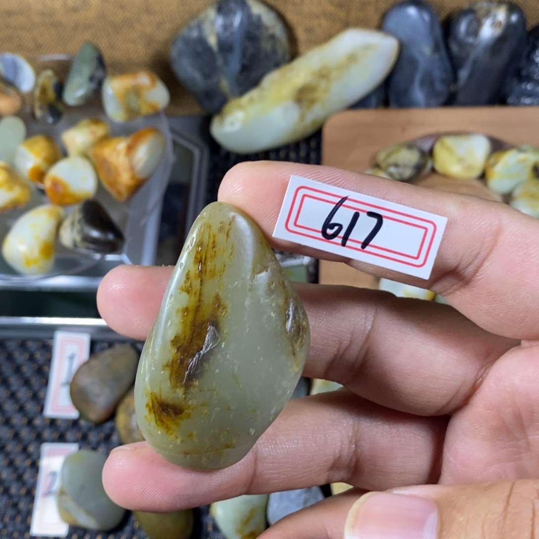 和田玉（糖玉）未镶嵌挂件