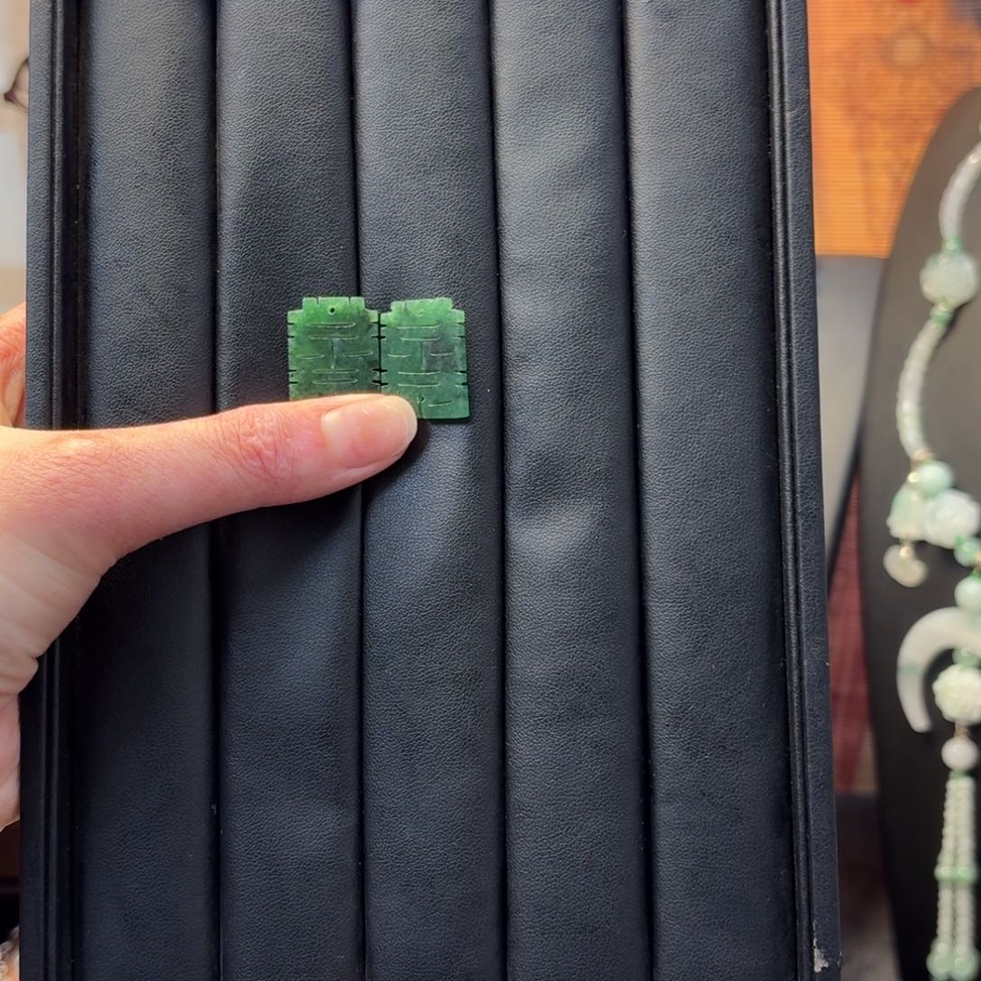 翡翠未镶嵌耳饰亏出买断