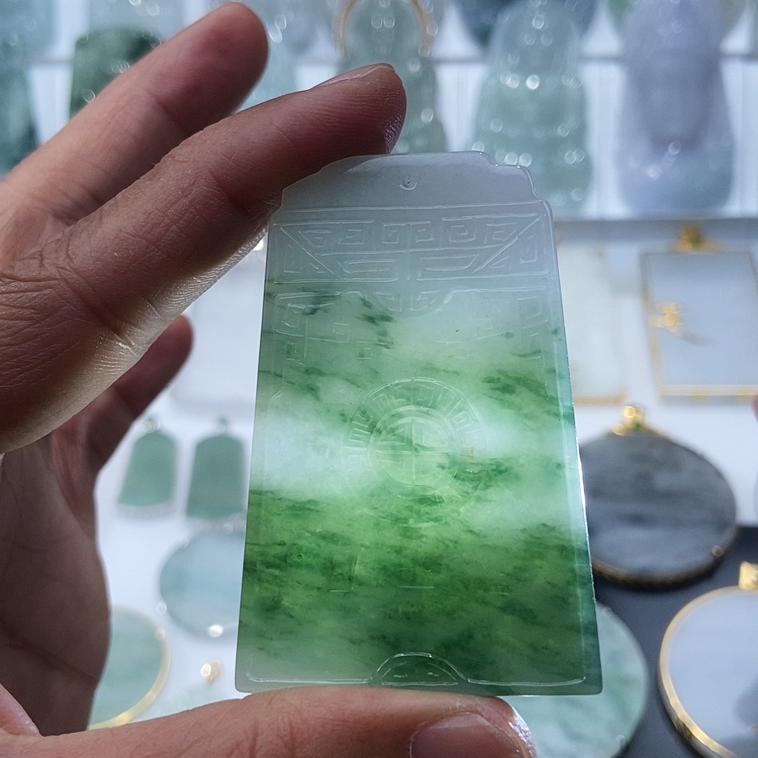 翡翠吊坠(不含链)未镶嵌