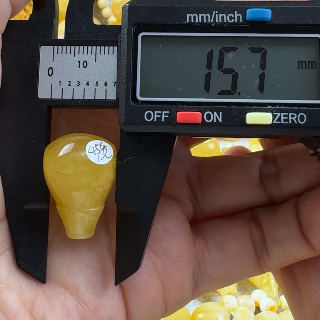 (***!蜜蜡未镶嵌裸石36杂