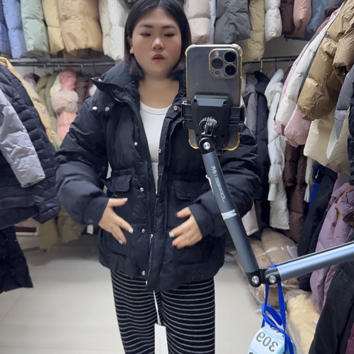 女外套黑色短款外套黑色