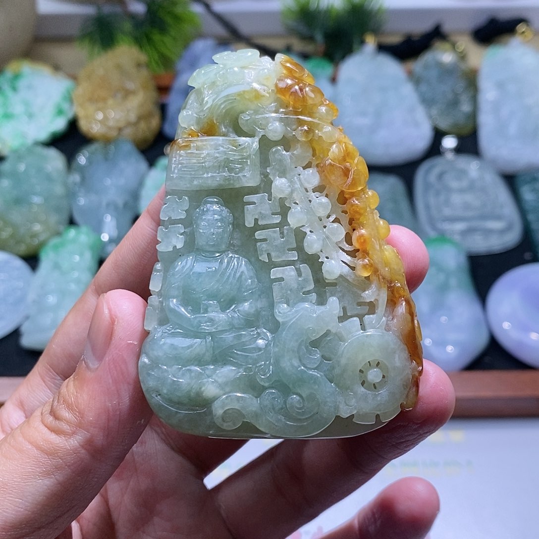 【闪购商品】翡翠颈饰未镶嵌大日