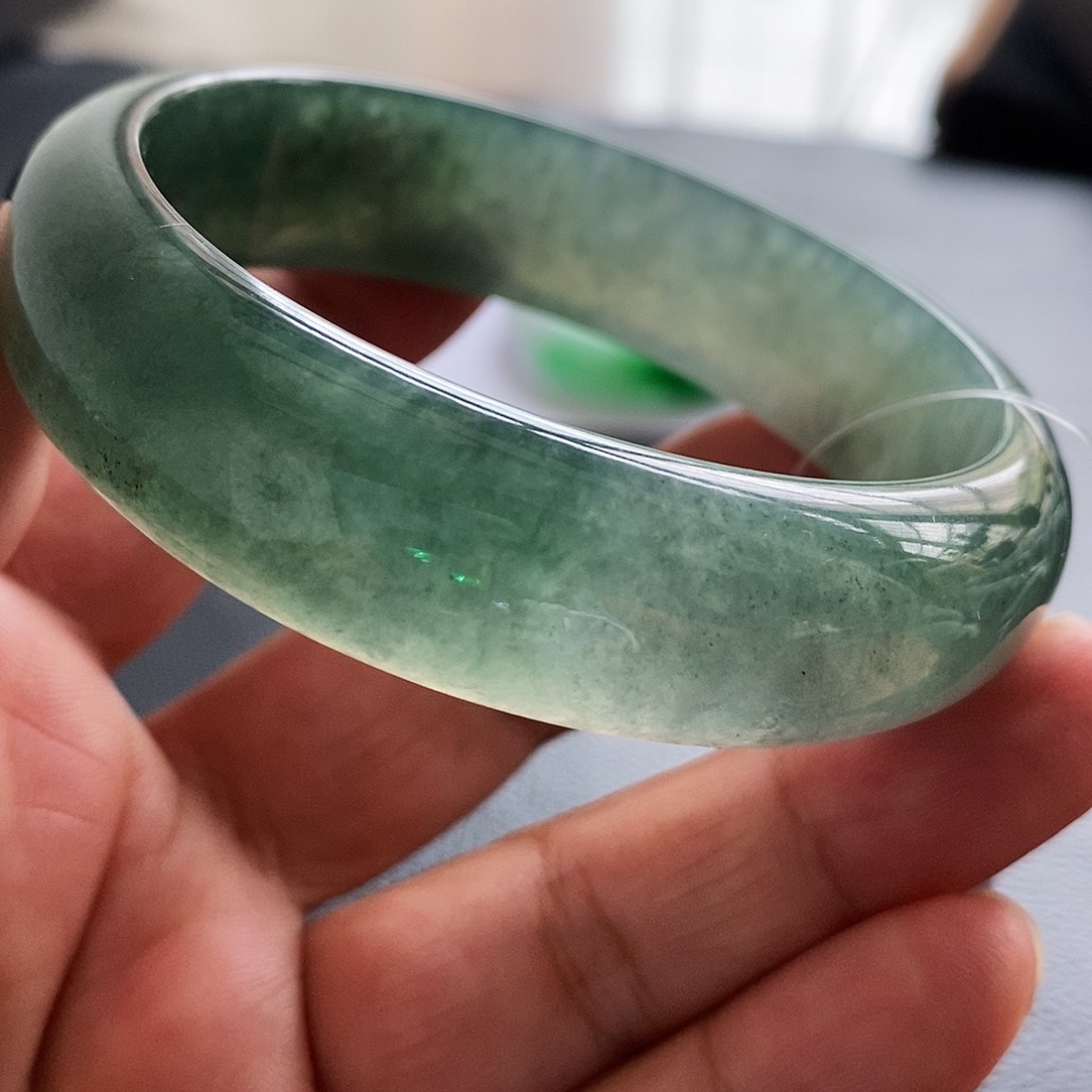 翡翠手镯未镶嵌天然翡翠手镯