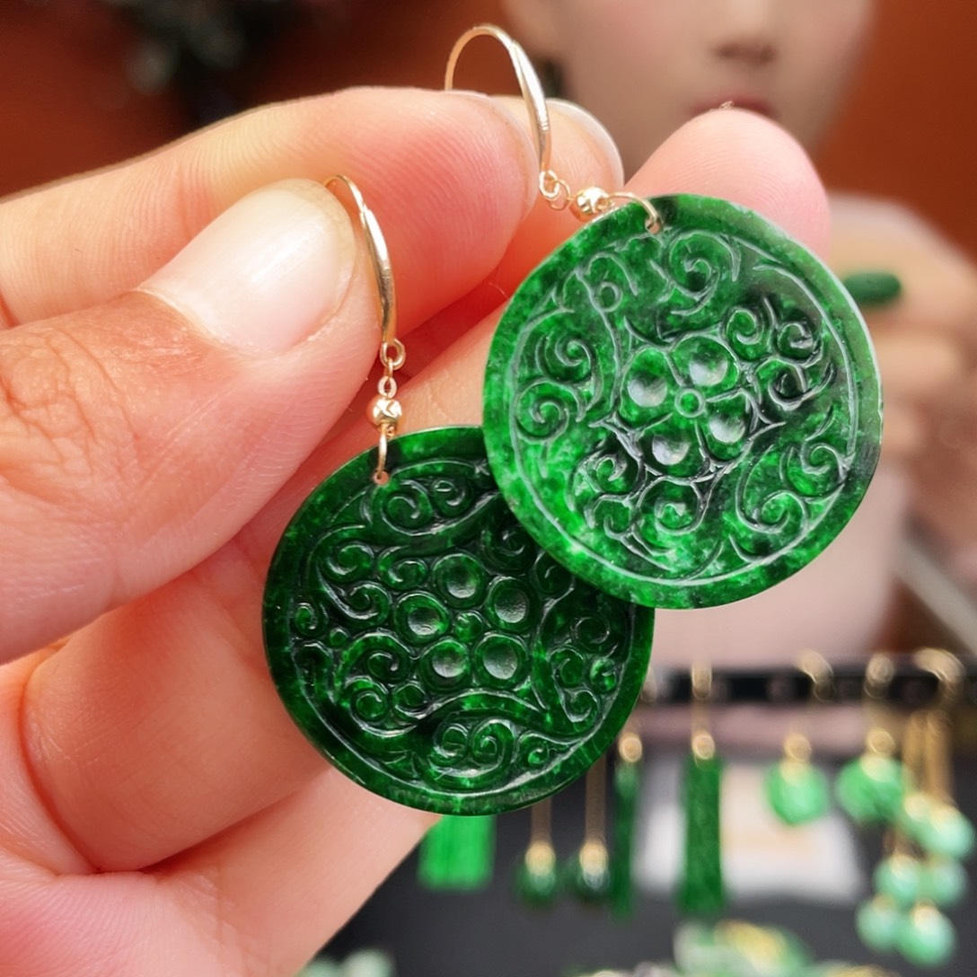 翡翠18K金镶嵌耳饰