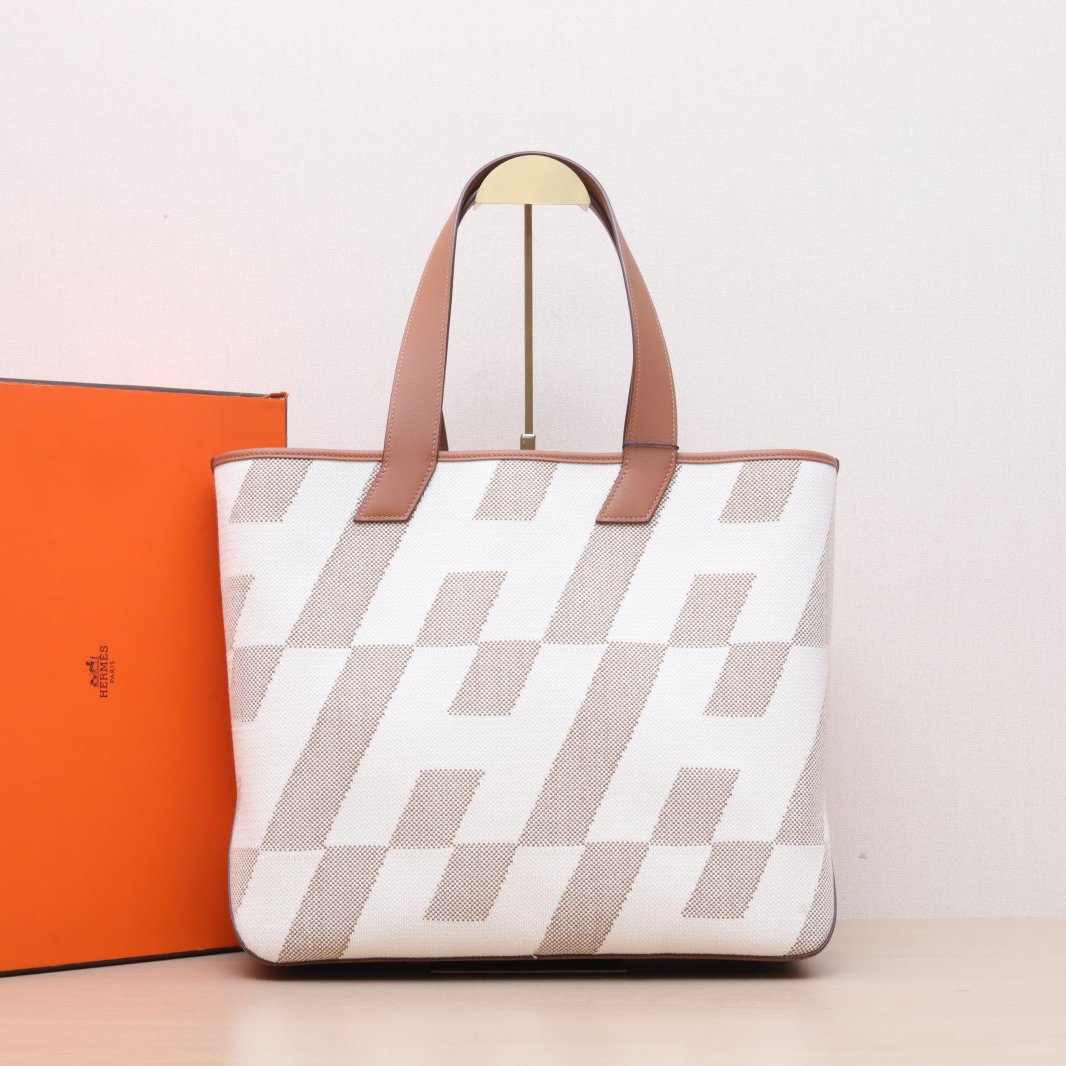 99新 Hermes/爱马仕 小花姑姑843802Cabas 40 37金棕色 Z刻包