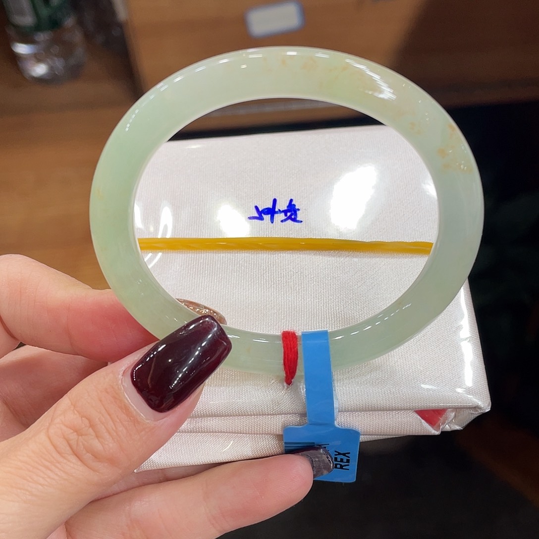 翡翠手镯未镶嵌缅甸翡翠