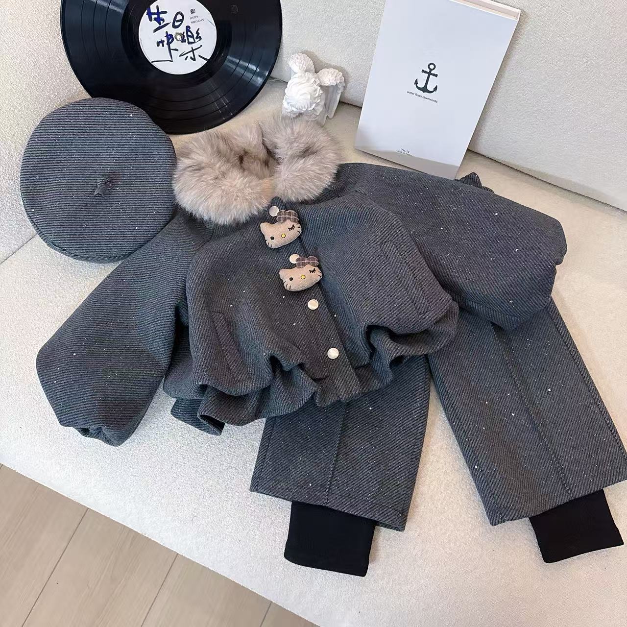 女童加绒加厚款毛呢套装2025新款冬儿童中保暖翻领洋气套装