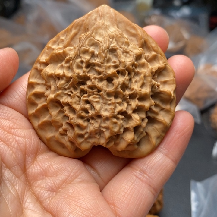 文玩核桃吊坠大爱心54尺
