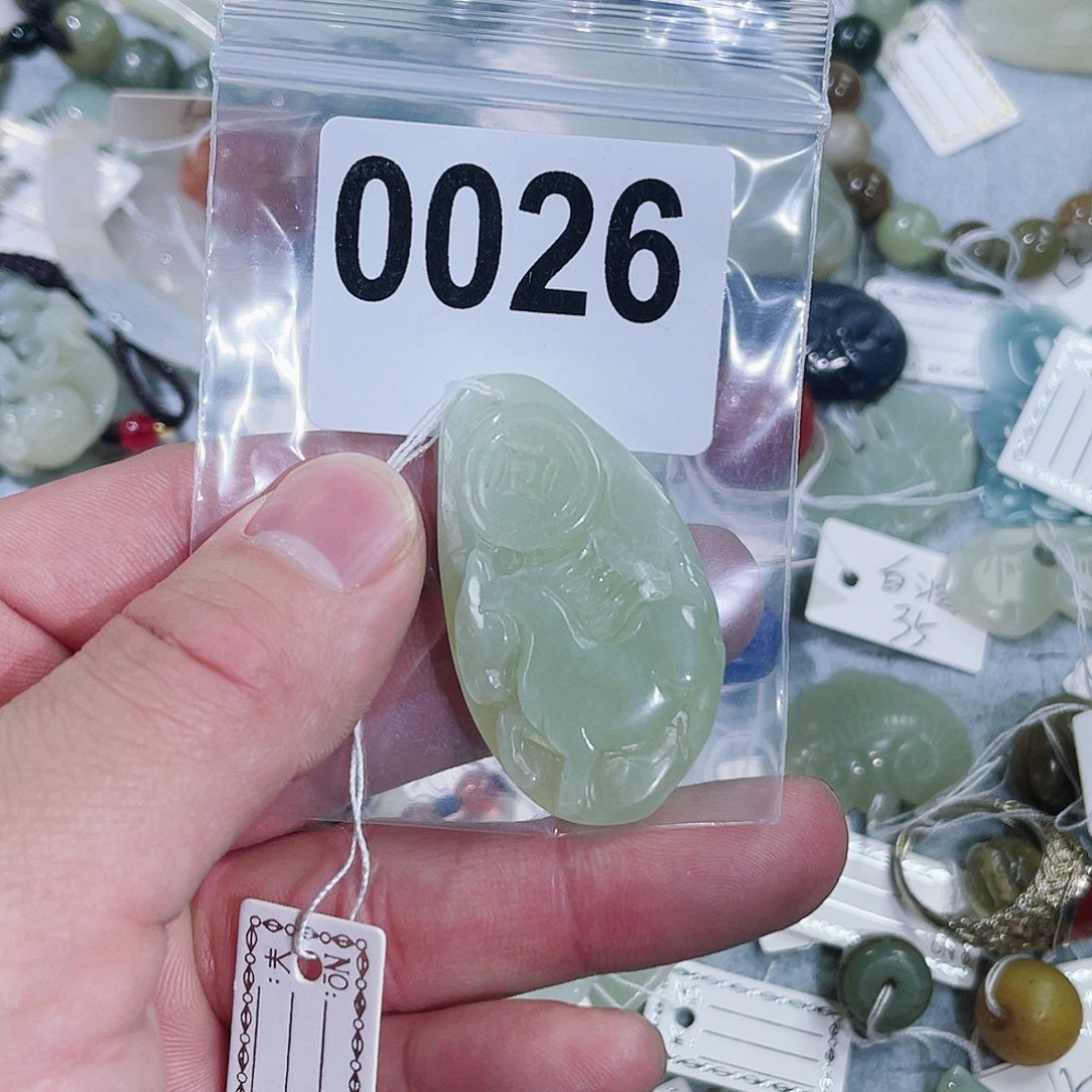 和田玉车挂未镶嵌