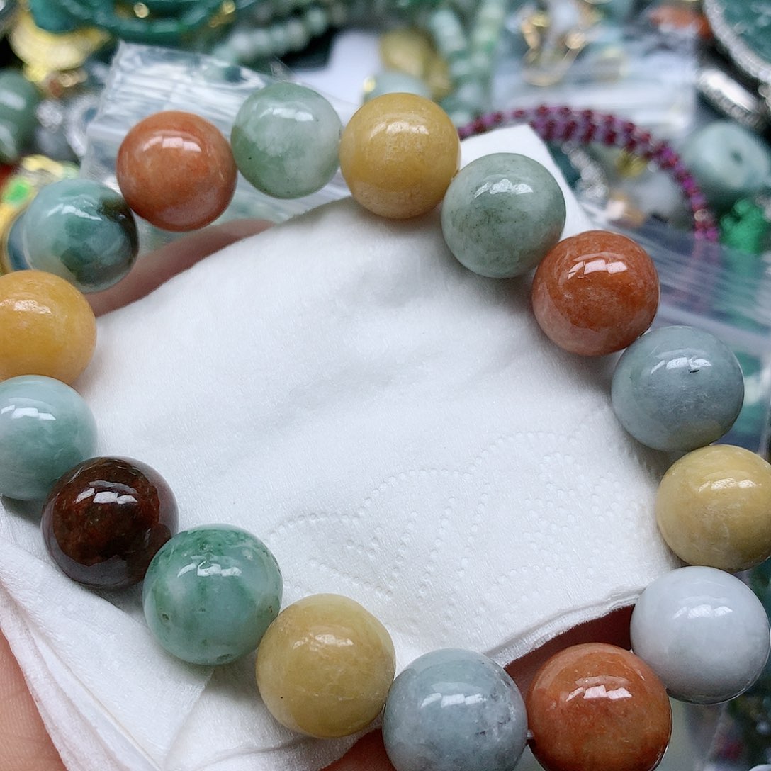 翡翠颈饰未镶嵌手串