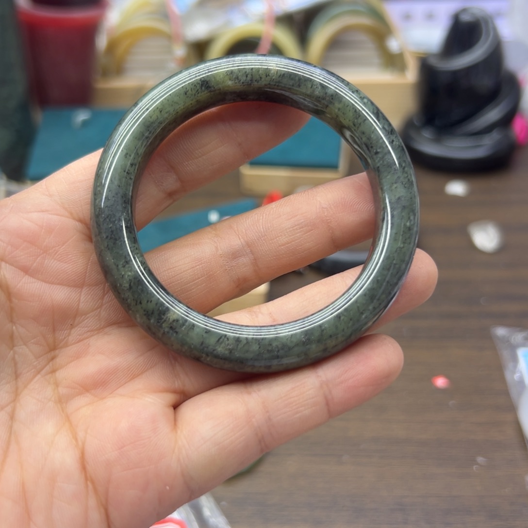 和田玉未镶嵌手镯54.1圈围849