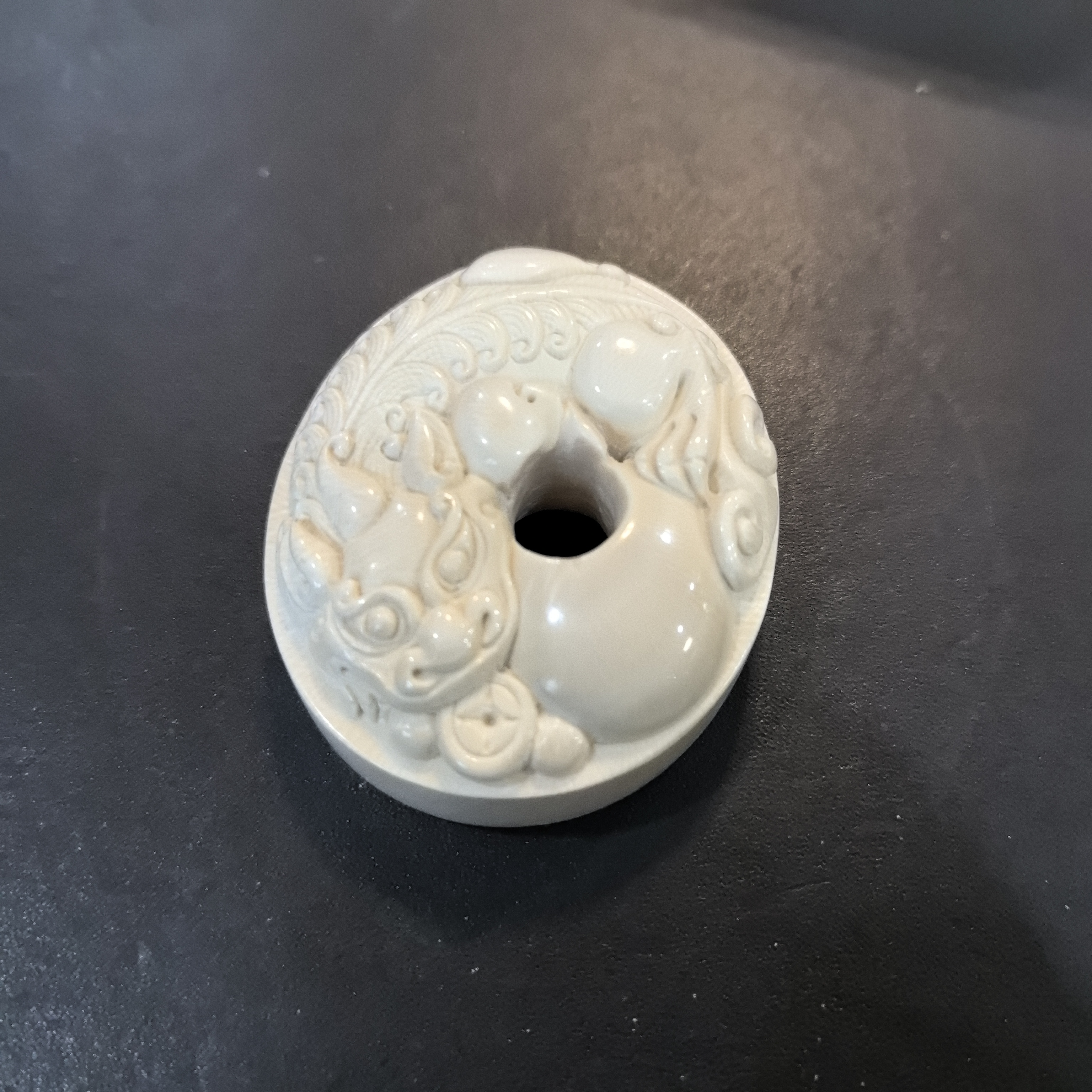 猛犸约90克雕刻件cZL1025