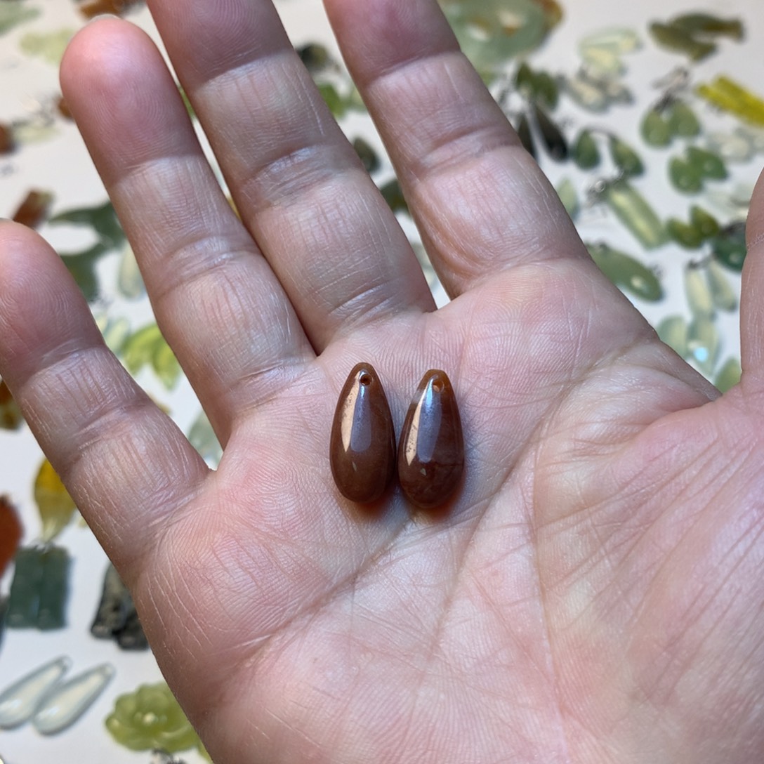 不***归蛇纹石玉未镶嵌耳环