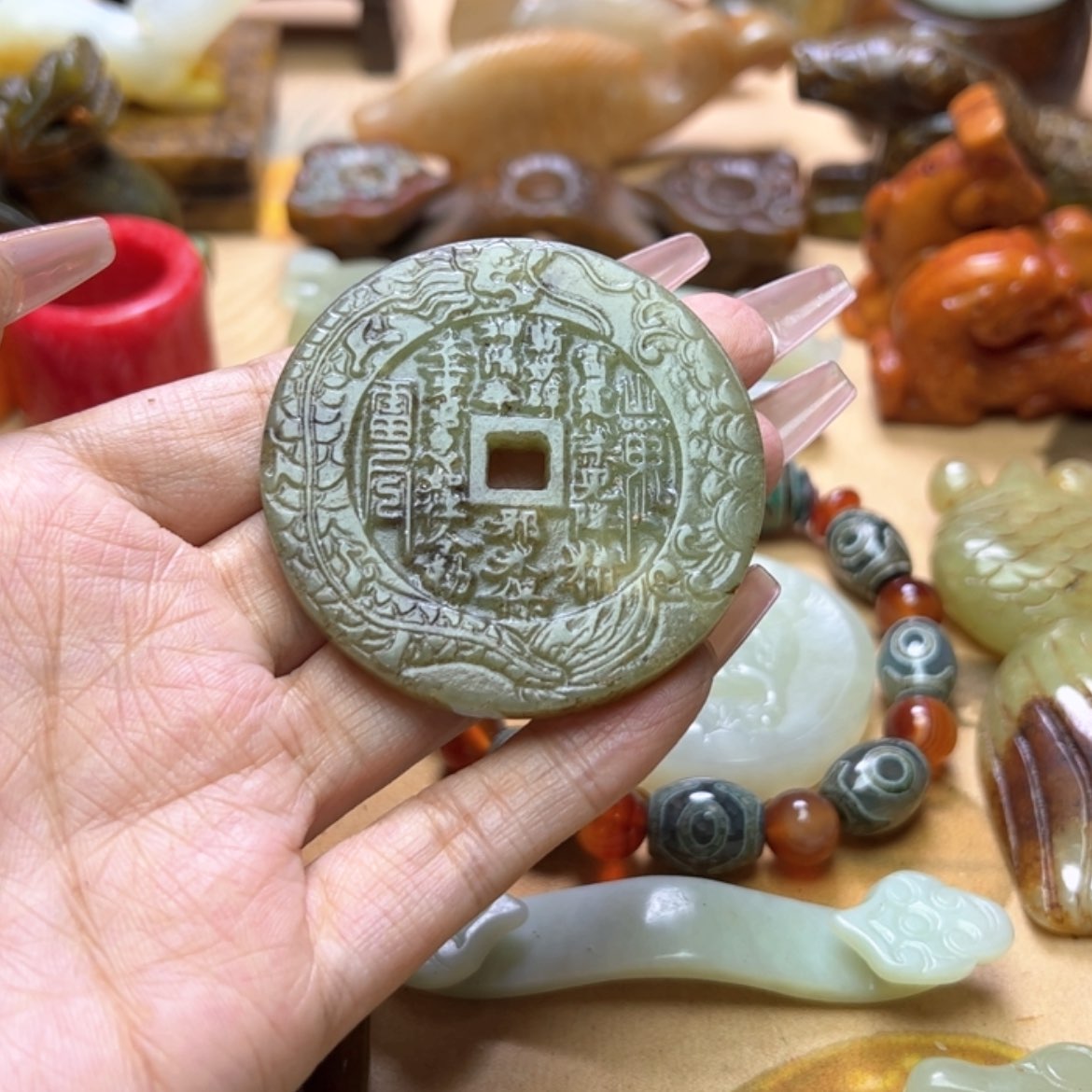 【闪购商品】蛇纹石玉颈饰未镶嵌