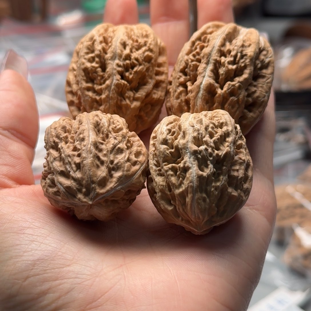 文玩核桃把件关东木子楸百核154花皮