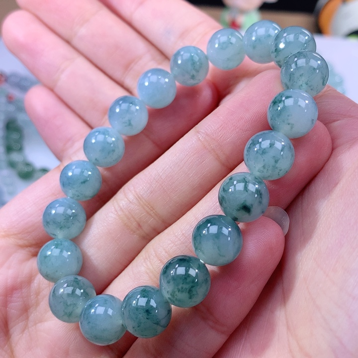 翡翠手链未镶嵌翡翠