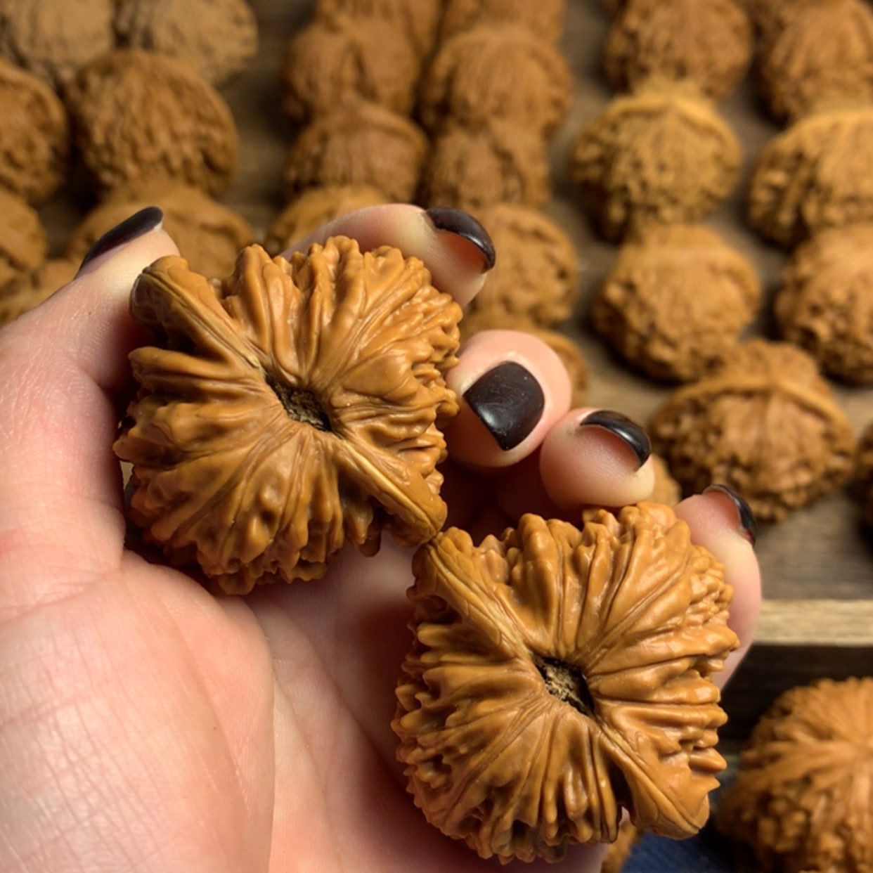 【闪购商品】文玩核桃吊坠ı*ı悍高楼