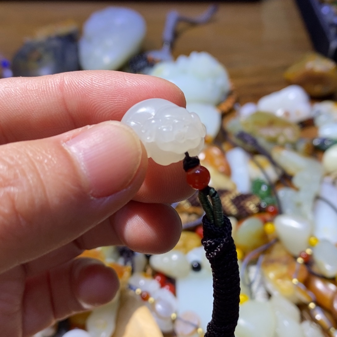 和田玉颈饰未镶嵌?****儿