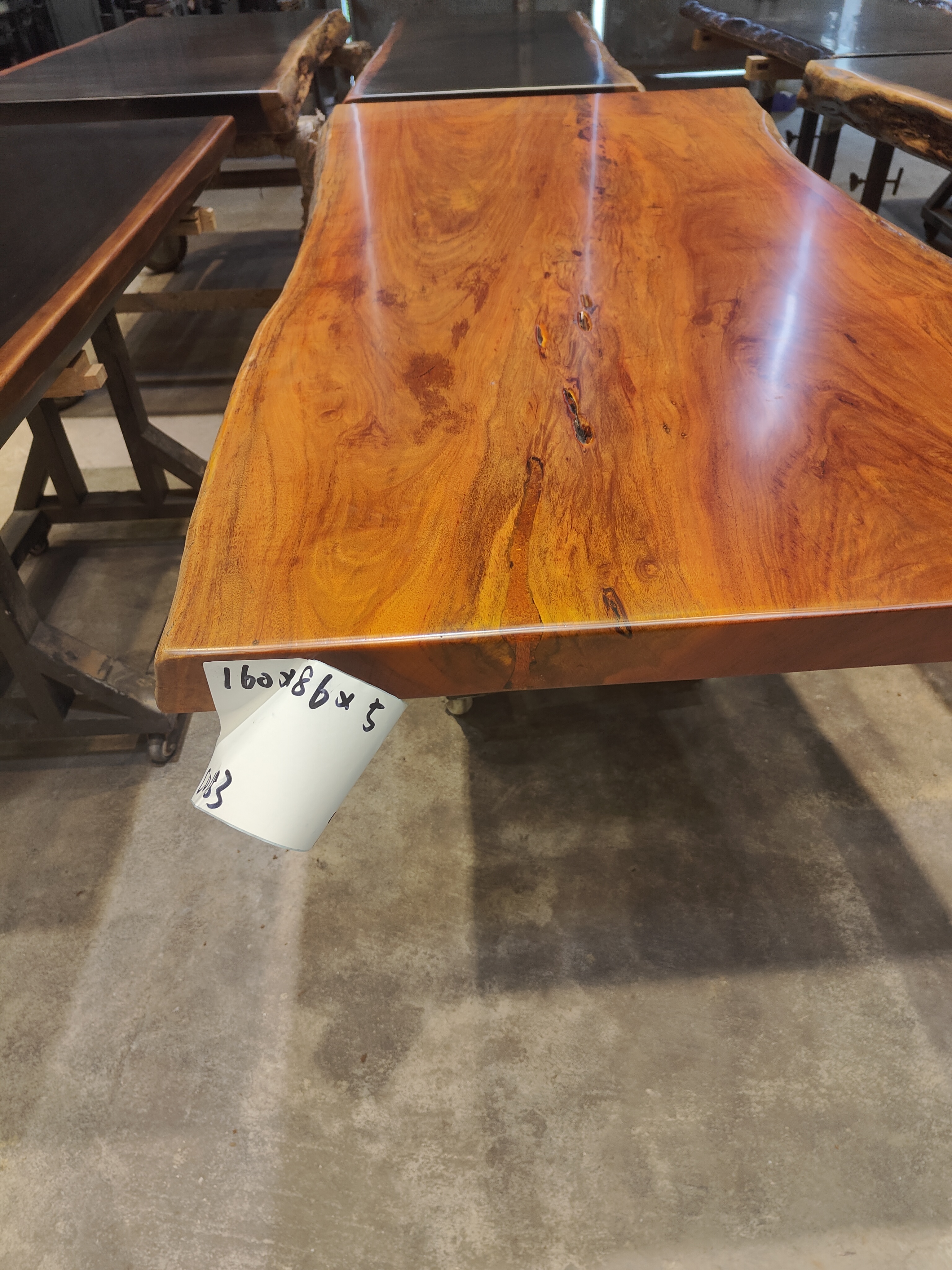 原木原切 整板整料  实木大板  没有拼接 贴皮 灌水泥 ！