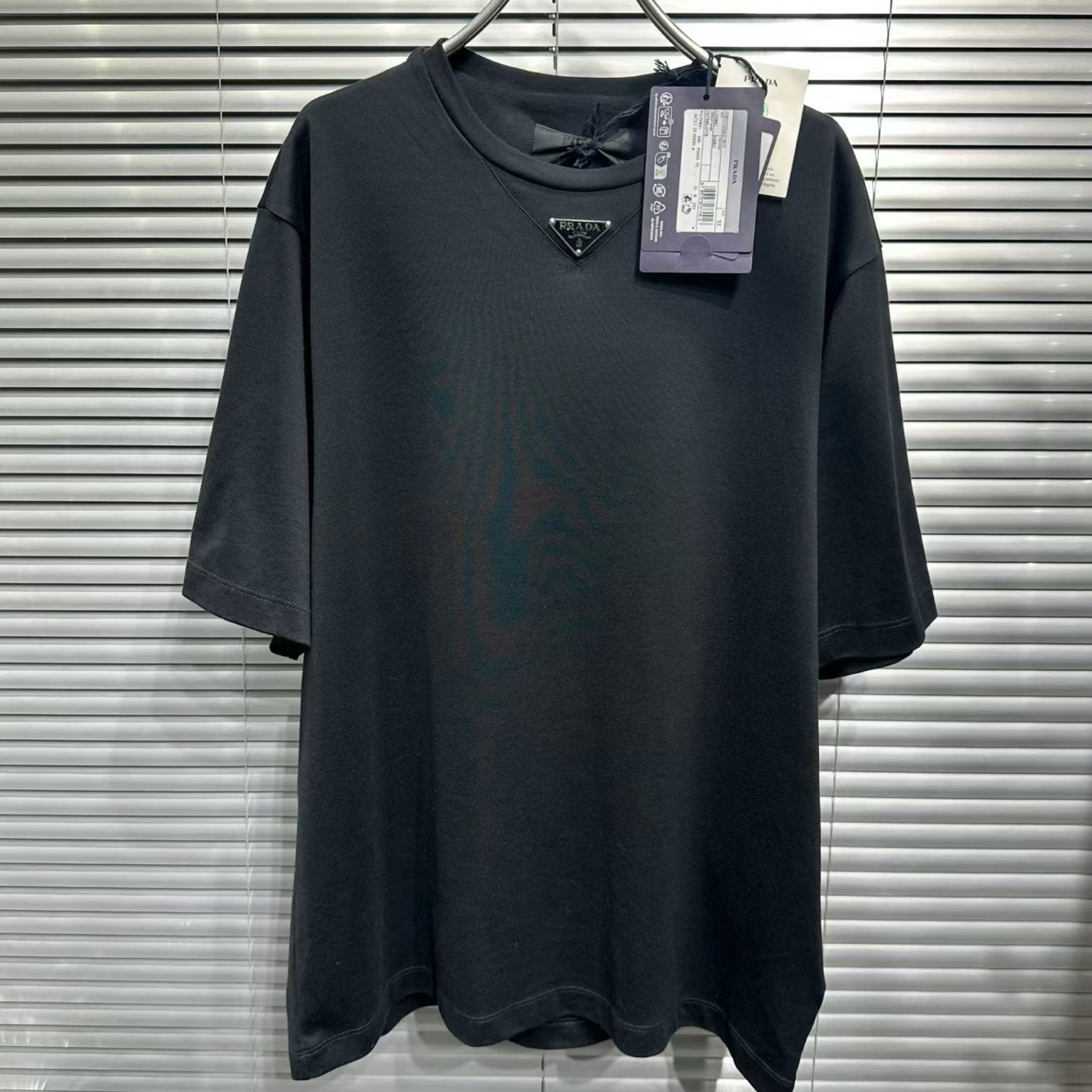 未使用 Prada/普拉达 领口金属三角标 黑色短袖 os xs码