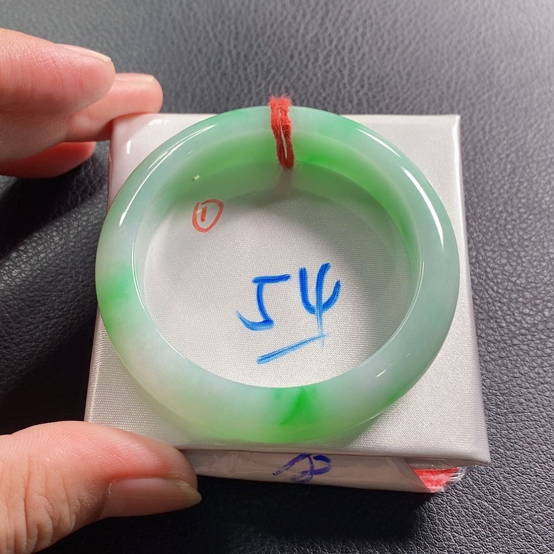 翡翠手镯未镶嵌 1号链接