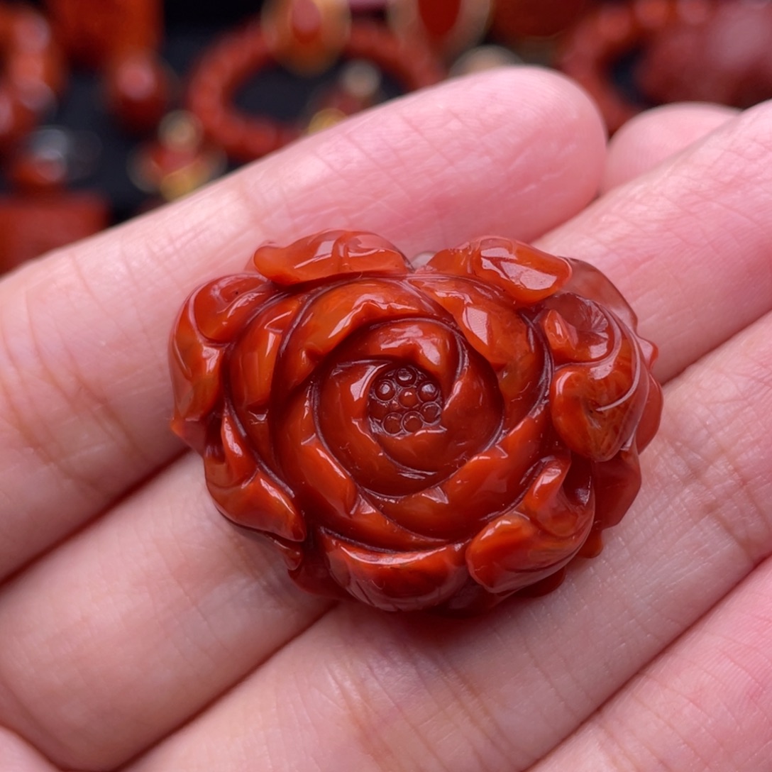 南红玛瑙未镶嵌珠宝奇石牡丹花吊坠