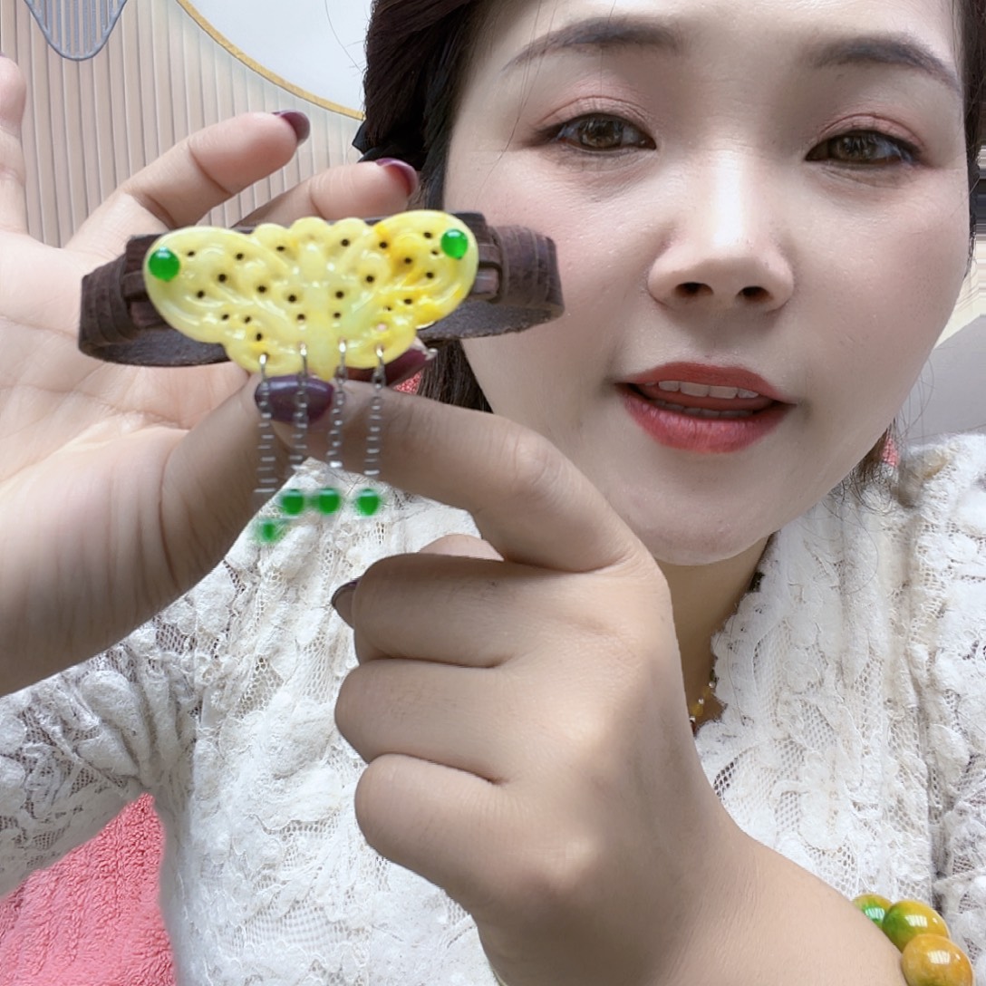 翡翠未镶嵌颈饰手链