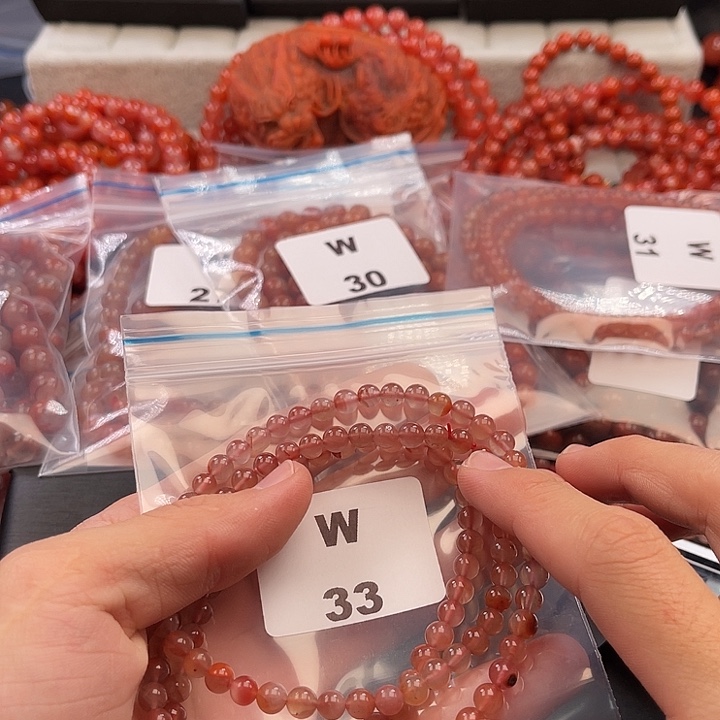 南红玛瑙未镶嵌多样性发货默认微瑕称重5mm