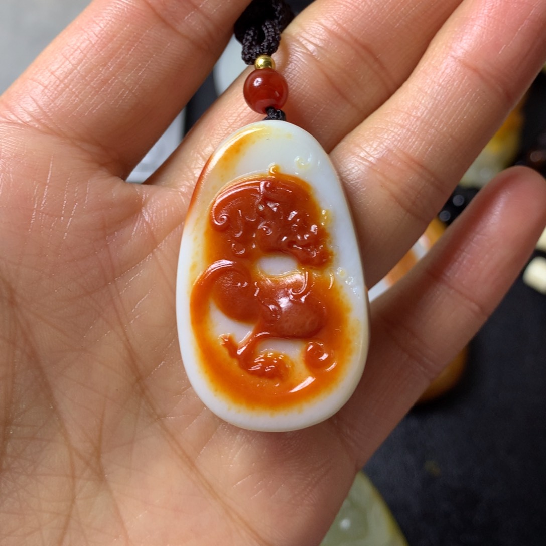 和田玉颈饰未镶嵌