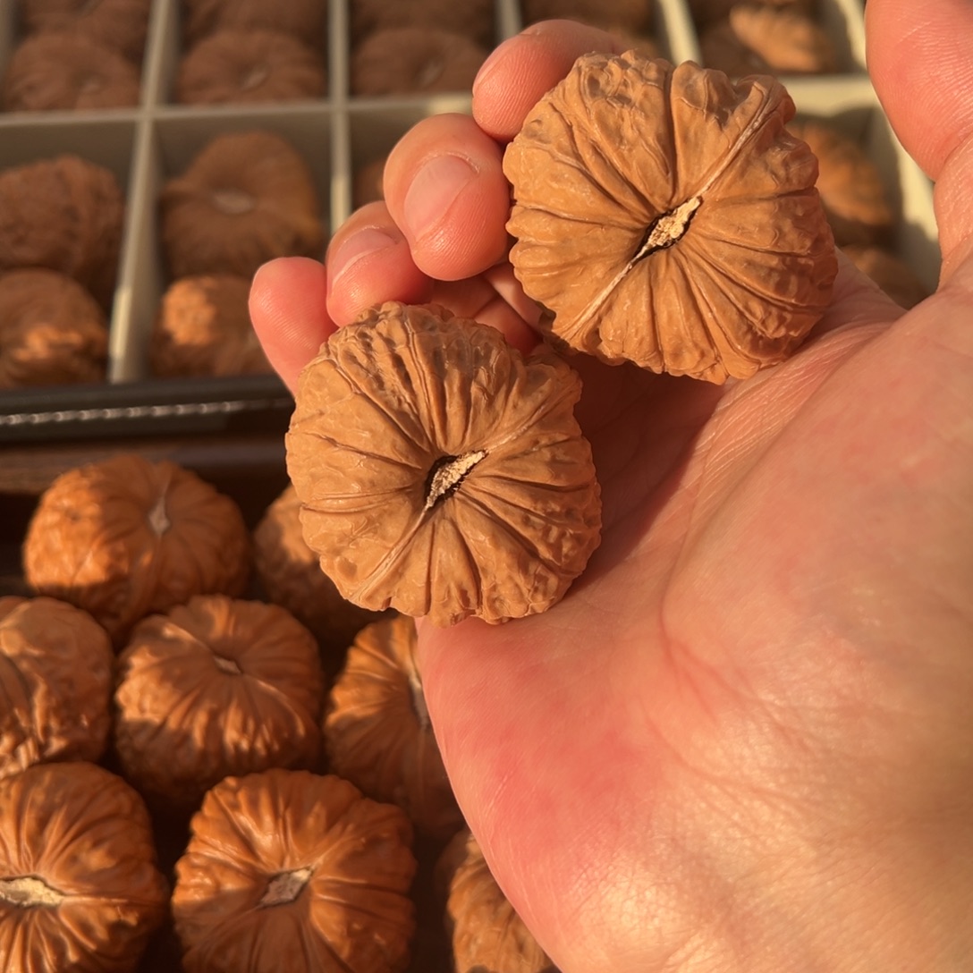 六***和文玩核桃把件379六和