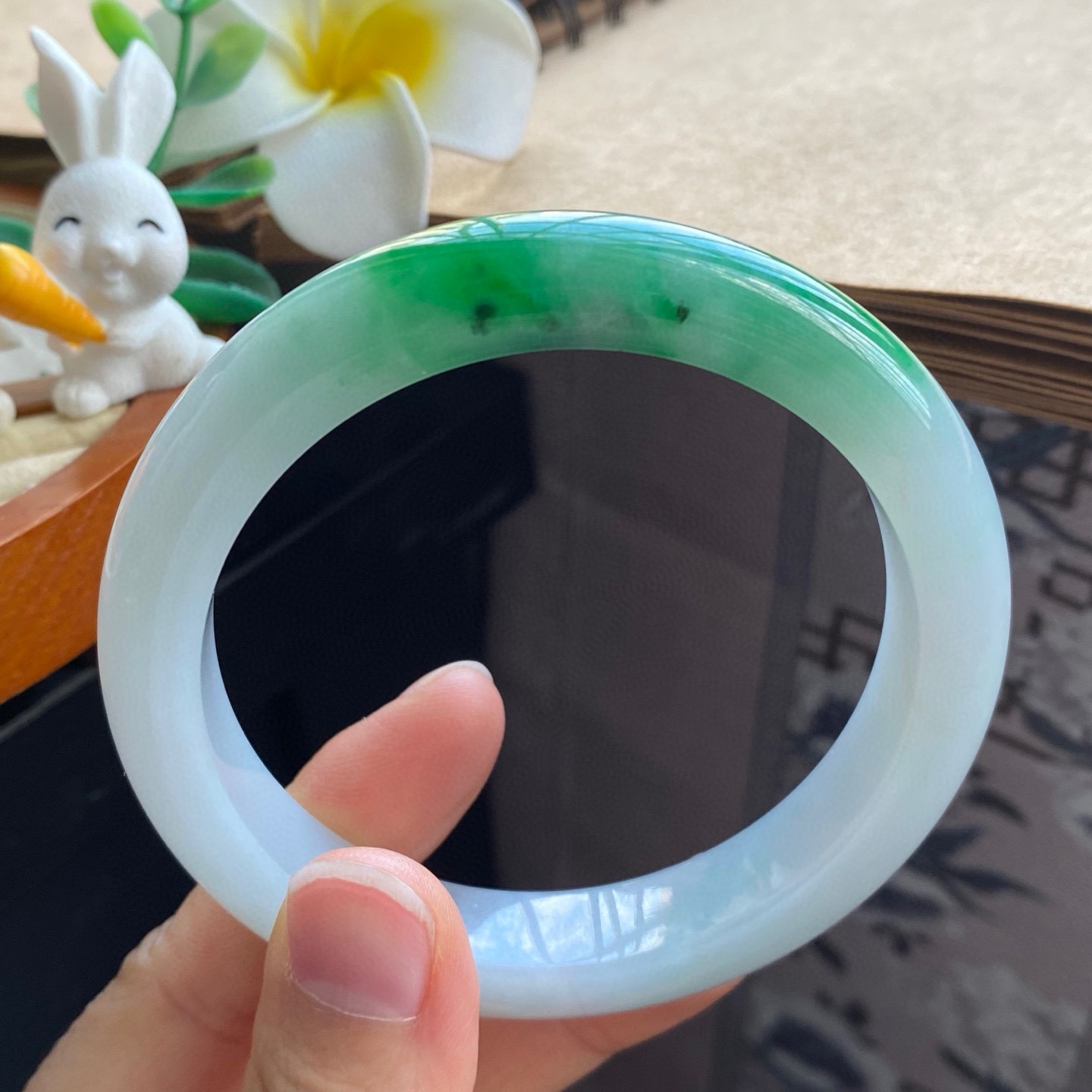 2.7批350号手镯61.3-12.4-9.2一抹青翠绿色特别辣艳！绿意盎然！
