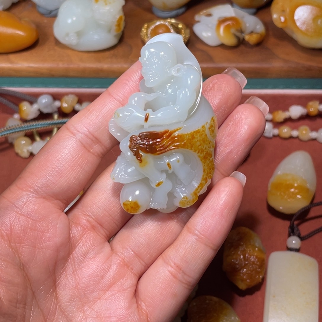 颈饰未镶嵌和田玉