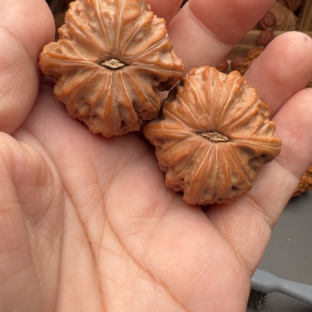 大***号文玩核桃把件磨盘