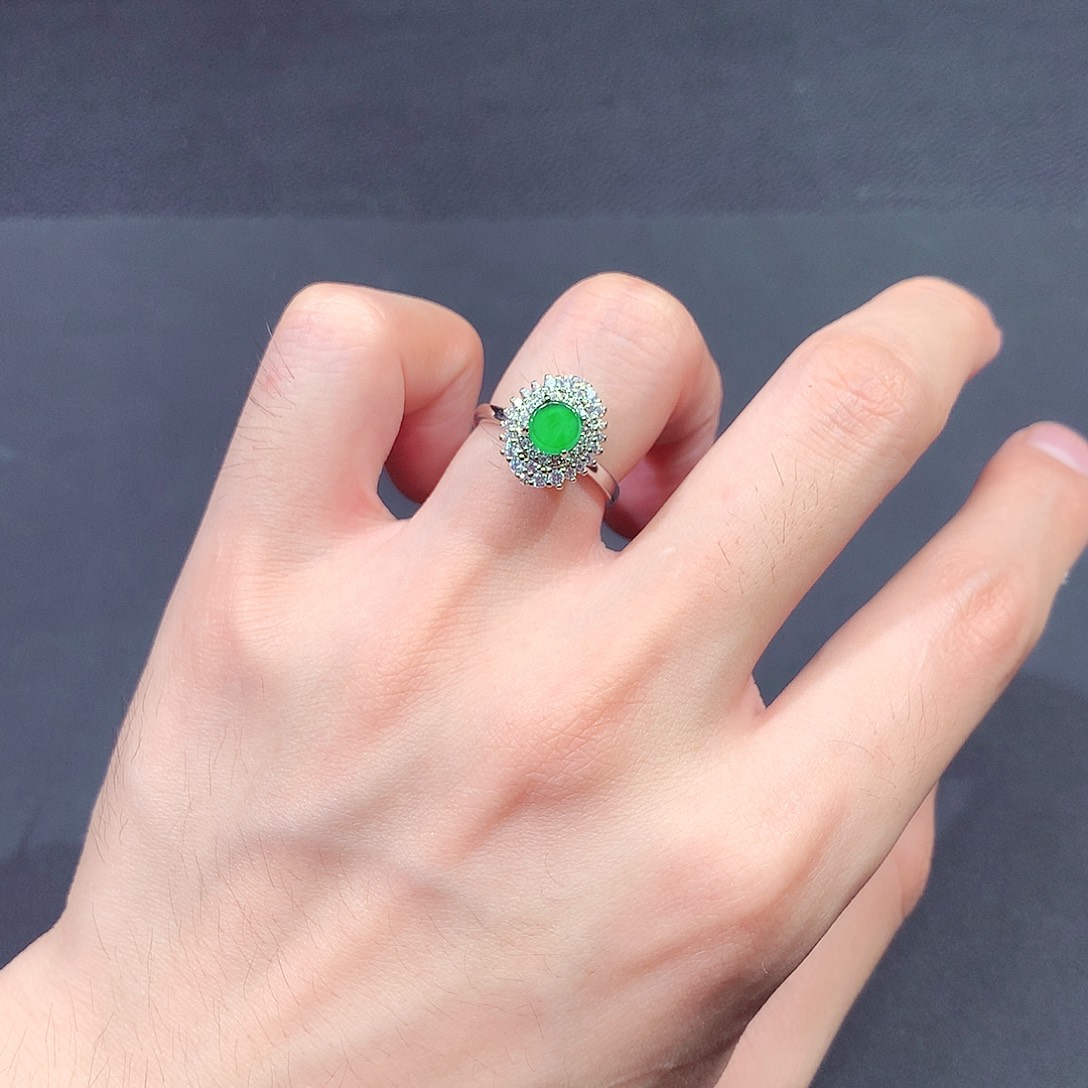 翡翠戒指未镶嵌翡翠