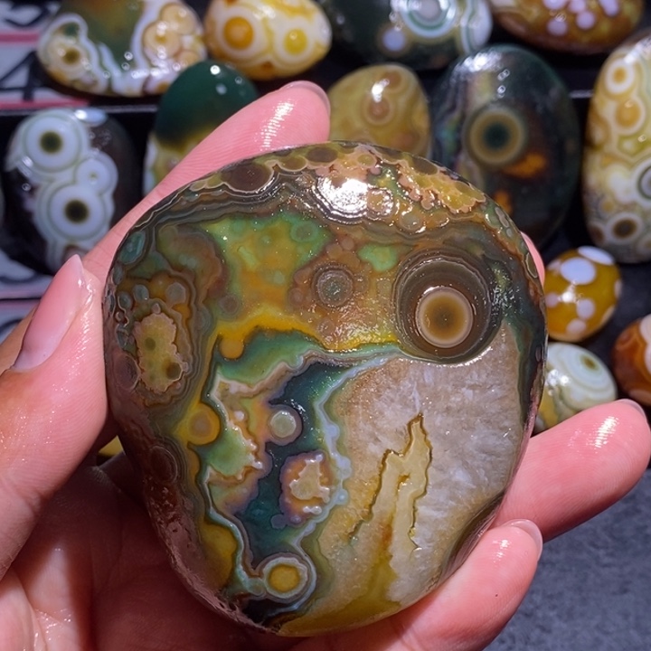 玛瑙/玉髓未镶嵌珠宝奇石114