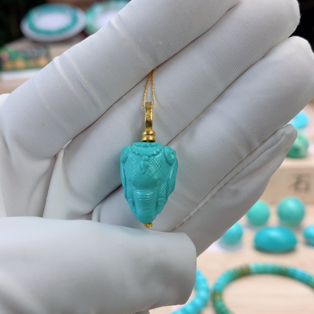 绿松石挂件18K金镶嵌