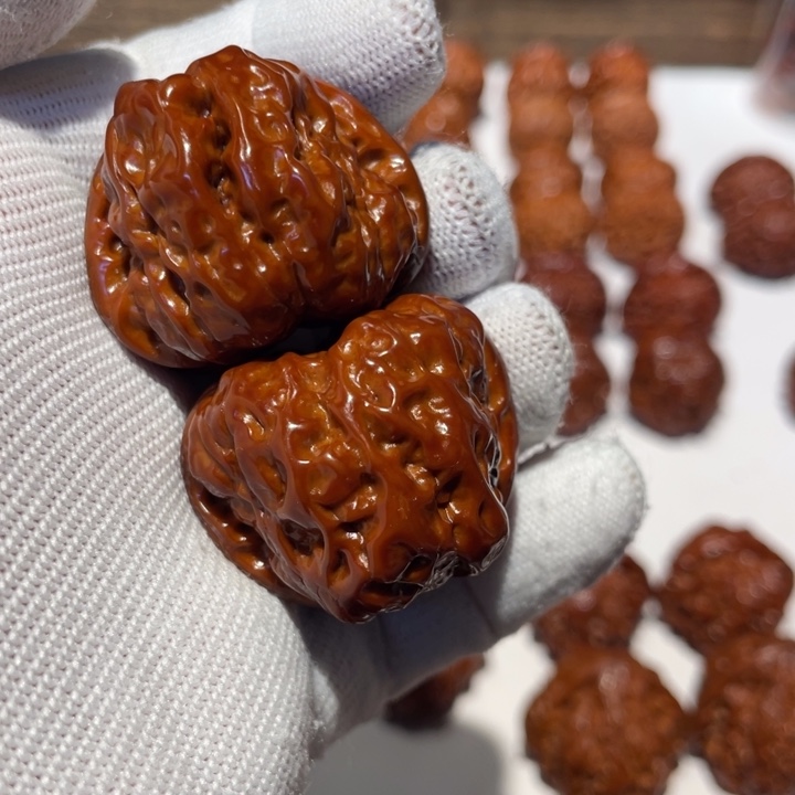 文玩核桃吊坠蛤蟆头456.37.11