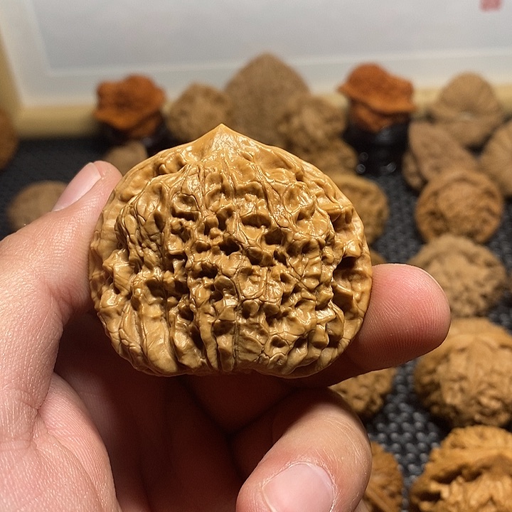 52尺官帽核桃饼把件06