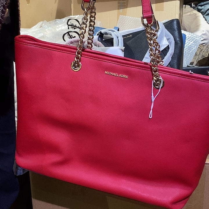 琳***琳花岗石铁合金中古香水沐浴露持久留香