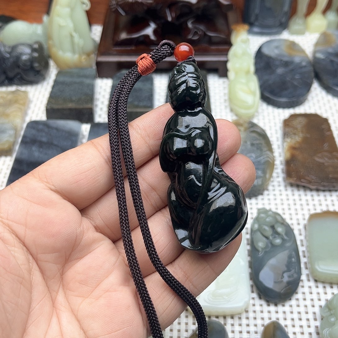 和田玉挂件未镶嵌