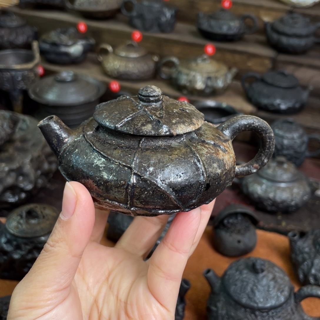 壶缠线肌理扁壶柴烧壶