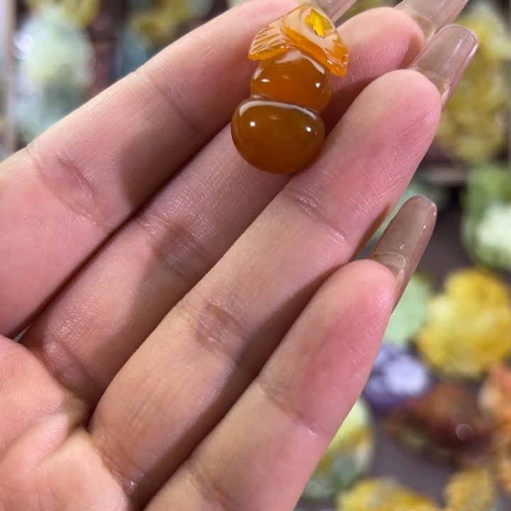 未镶嵌蛇纹石玉颈饰蘼*落