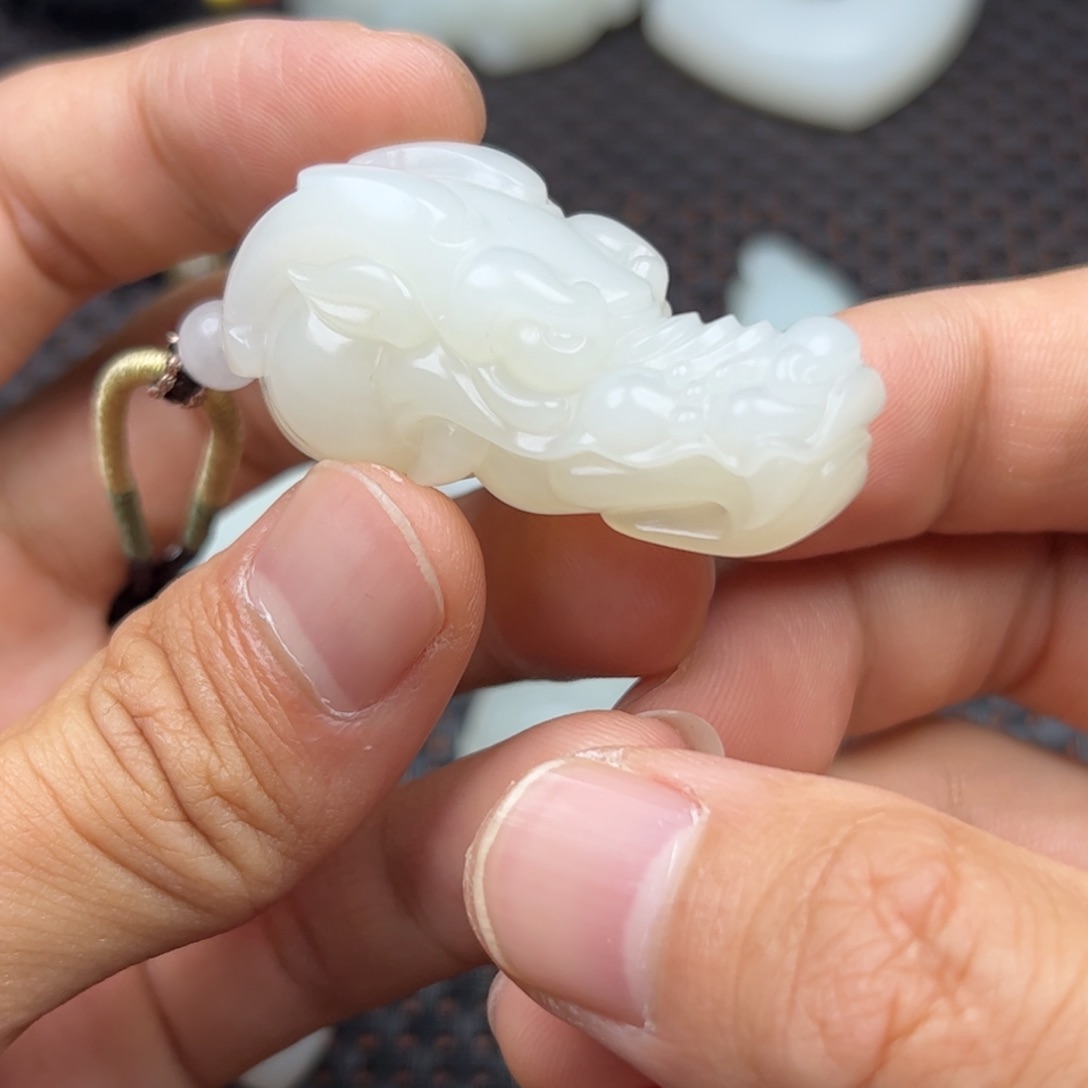 和田玉未镶嵌挂件