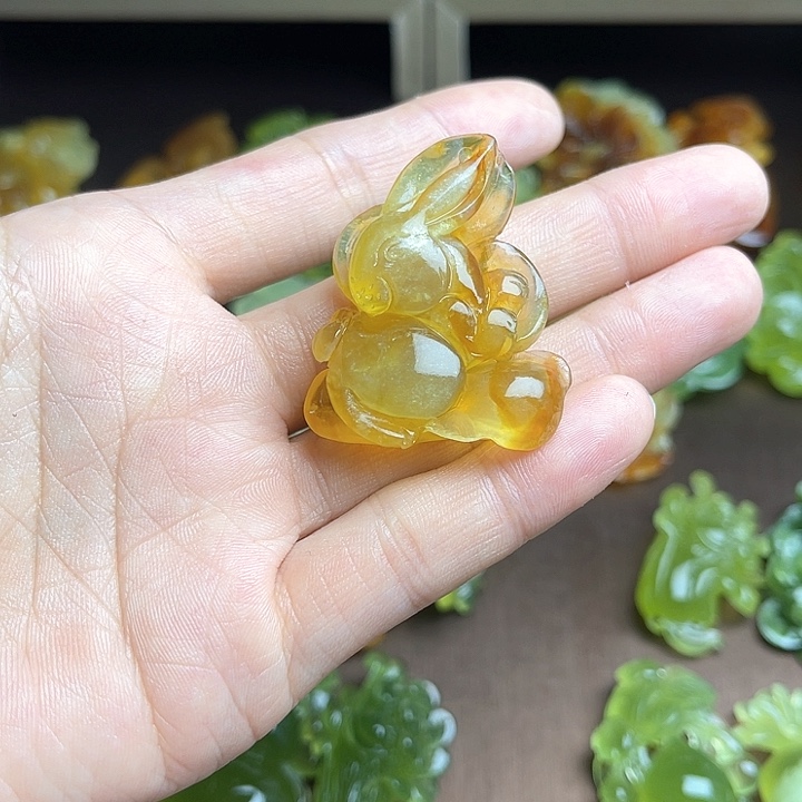 蛇纹石玉颈饰未镶嵌牡*