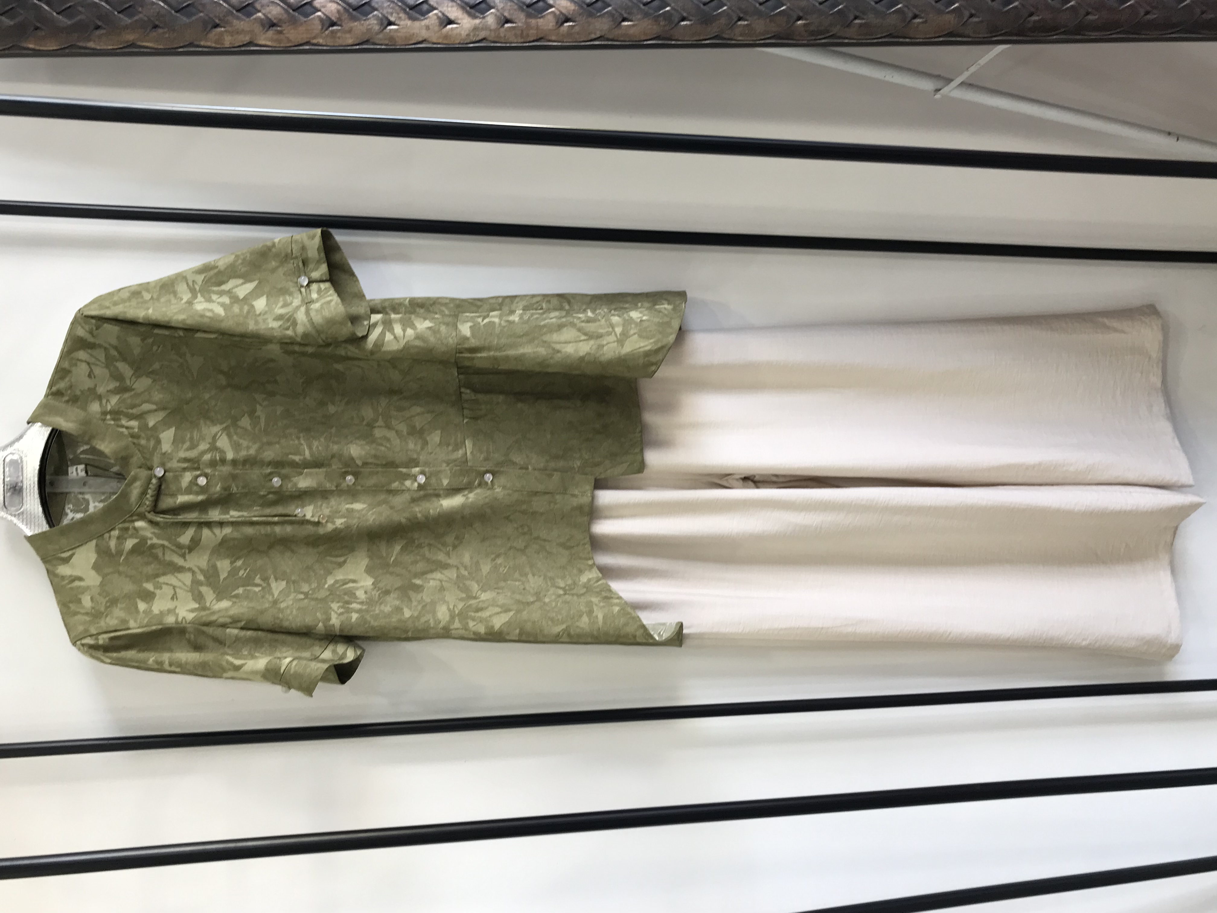 女装夏季阔腿裤盘扣圆领时尚提花女装