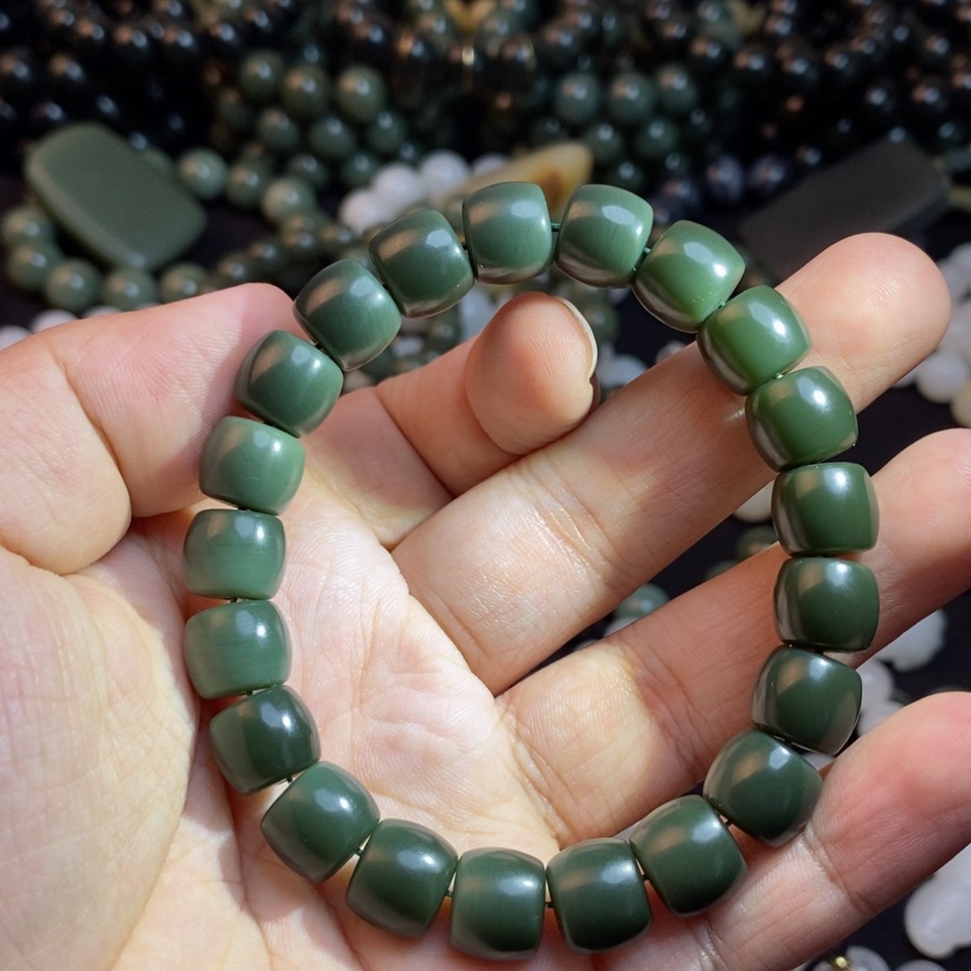 和田玉手串未镶嵌